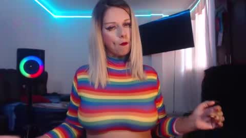 aliceesmiths online show from October 2025 12:15:02 PM