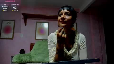 Snapshot of alicegould chatting on April 2026 10:54:02 PM alicegould online show from April 2026 10:54:02 PM