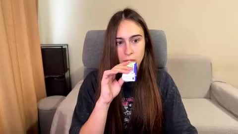 Snapshot of alicekollt chatting on October 2025 09:29:02 AM alicekollt online show from October 2025 09:29:02 AM