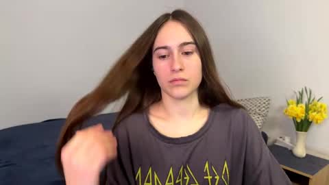 alicekollt online show from April 2026 10:49:02 PM