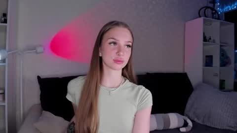 Alice online show from November 2025 04:23:02 AM