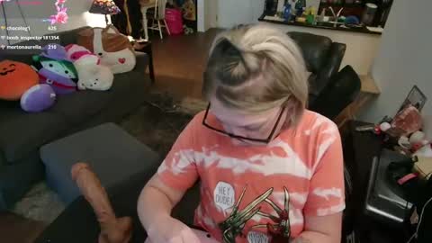 Alice Liddell online show from October 2025 08:15:01 PM