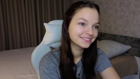 u can name me Alice online show from May 2026 07:44:01 PM