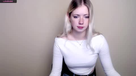Snapshot of alicemeow_ chatting on September 2025 12:39:01 PM Alice online show from September 2025 12:39:01 PM