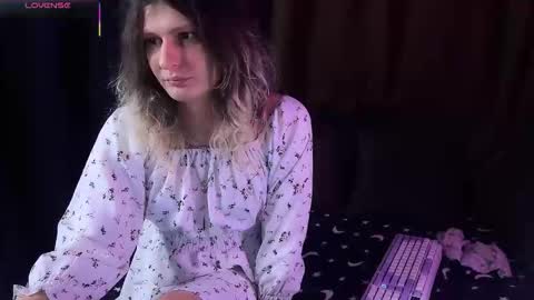 AlicePinkhead online show from September 2025 02:17:02 PM
