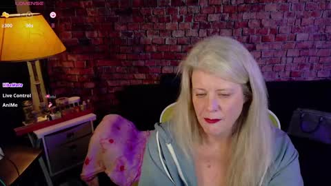 Snapshot of alicescuriosity chatting on January 2025 05:21:01 PM Alices Curiosity online show from January 2025 05:21:01 PM