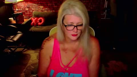 Snapshot of alicescuriosity chatting on February 2026 04:20:01 AM Alices Curiosity online show from February 2026 04:20:01 AM