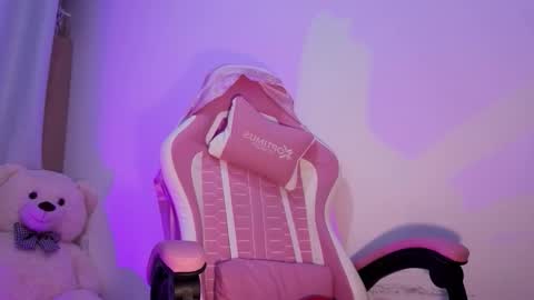 Snapshot of alicesimpson1 chatting on December 2025 02:38:01 AM alice online show from December 2025 02:38:01 AM