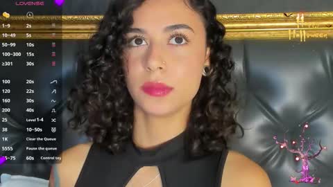 Snapshot of alicestevens_ chatting on October 2025 01:10:02 PM Alicestevens online show from October 2025 01:10:02 PM