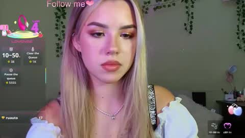 Snapshot of alicetenshi chatting on September 2025 05:04:01 PM Sweet Alice online show from September 2025 05:04:01 PM