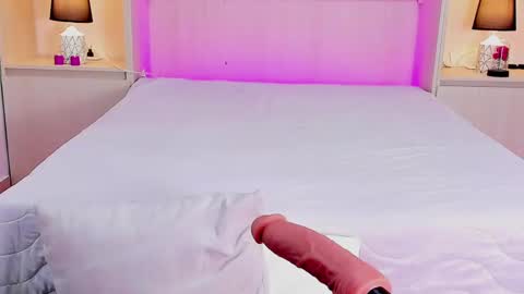 A L I C E  T H U N D E R online show from February 2025 04:17:02 AM