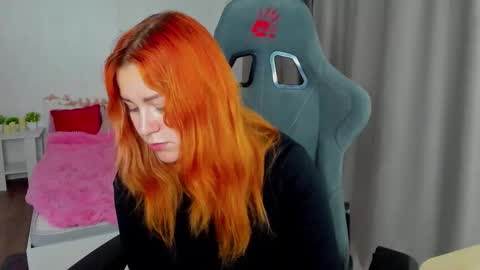 Snapshot of alicewinchesterr chatting on October 2025 07:16:01 PM Alice online show from October 2025 07:16:01 PM