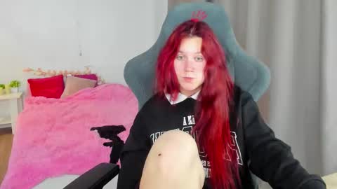 Snapshot of alicewinchesterr chatting on November 2025 06:18:02 PM Alice online show from November 2025 06:18:02 PM