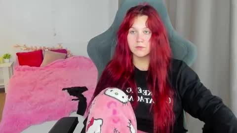 Snapshot of alicewinchesterr chatting on November 2025 12:58:02 PM Alice online show from November 2025 12:58:02 PM