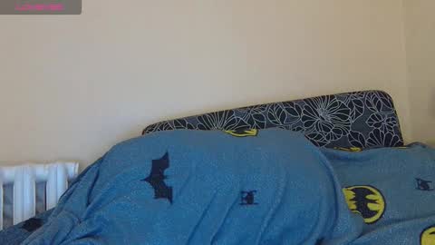 AliceWoolfy online show from October 2025 09:57:01 PM