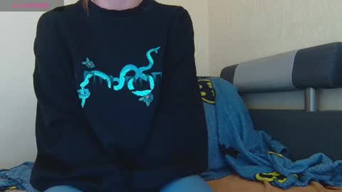 AliceWoolfy online show from April 2026 07:49:01 PM