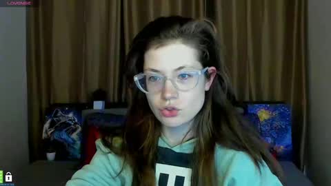 Snapshot of alicia_folow chatting on February 2025 06:33:01 PM Alicia online show from February 2025 06:33:01 PM