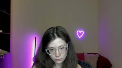 Snapshot of alicia_folow chatting on March 2025 09:28:01 AM Alicia online show from March 2025 09:28:01 AM