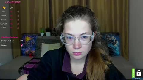 Snapshot of alicia_folow chatting on October 2025 06:28:02 PM Alicia online show from October 2025 06:28:02 PM