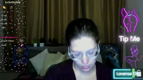 Snapshot of alicia_folow chatting on October 2025 06:32:01 AM Alicia online show from October 2025 06:32:01 AM