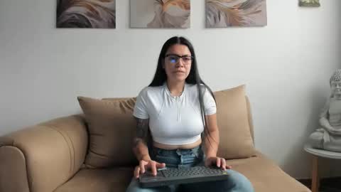 alicia_rainbow online show from May 2026 06:26:04 PM