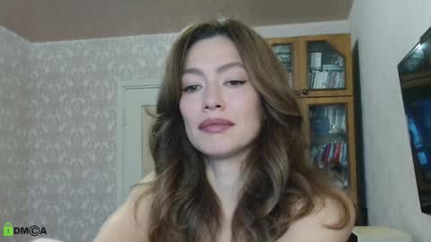 Alicia online show from November 2025 05:40:02 AM