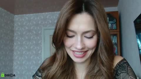 Alicia online show from November 2025 09:19:02 AM