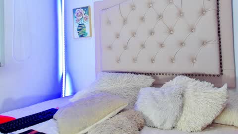       online show from February 2025 04:24:02 AM