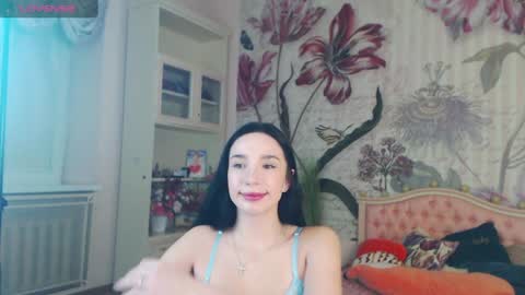 Snapshot of aliciabow chatting on December 2024 04:25:01 PM Veronica online show from December 2024 04:25:01 PM