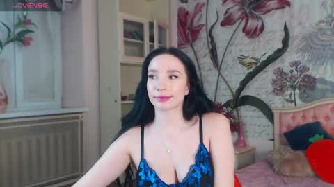 Snapshot of aliciabow chatting on February 2025 05:07:02 PM Veronica online show from February 2025 05:07:02 PM