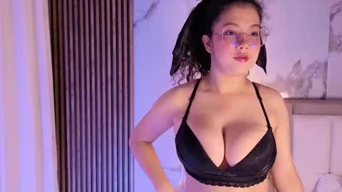 LUNA online show from November 2025 11:47:02 AM