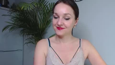 Snapshot of alicialux chatting on December 2024 03:41:02 PM Alicia online show from December 2024 03:41:02 PM