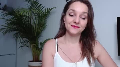Snapshot of alicialux chatting on January 2025 07:58:02 AM Alicia online show from January 2025 07:58:02 AM