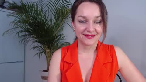 Snapshot of alicialux chatting on February 2025 07:56:02 AM Alicia online show from February 2025 07:56:02 AM