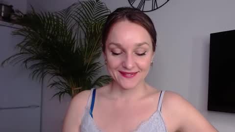 Snapshot of alicialux chatting on February 2025 03:08:02 PM Alicia online show from February 2025 03:08:02 PM