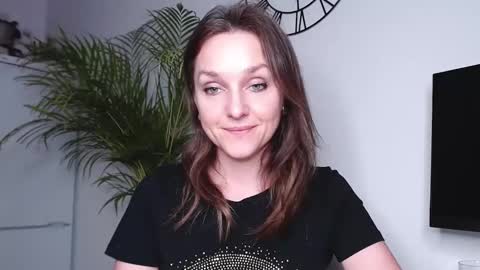 Snapshot of alicialux chatting on February 2025 05:21:01 PM Alicia online show from February 2025 05:21:01 PM