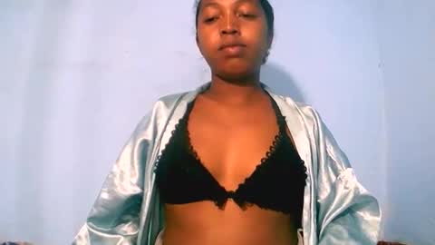 alicianah online show from January 2026 06:44:01 PM