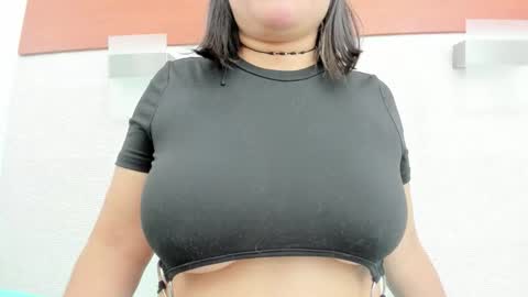 Snapshot of alicie_green chatting on March 2026 02:51:02 AM im tutti online show from March 2026 02:51:02 AM