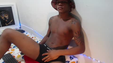Snapshot of alid_17 chatting on December 2024 04:14:01 PM Alid 17 online show from December 2024 04:14:01 PM
