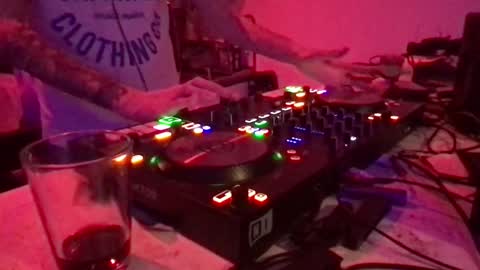 Snapshot of alien8720 chatting on January 2025 10:10:01 PM busco rockera online show from January 2025 10:10:01 PM