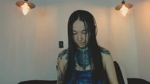 Snapshot of alien_eyes09 chatting on May 2026 01:00:01 AM online show from May 2026 01:00:01 AM