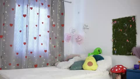 Snapshot of alieness chatting on February 2026 06:33:02 AM Alieness Ivy online show from February 2026 06:33:02 AM