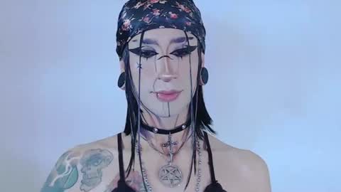 Snapshot of alienexxx chatting on June 2026 10:45:01 PM online show from June 2026 10:45:01 PM