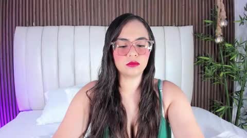 Aliha online show from October 2025 10:44:01 PM