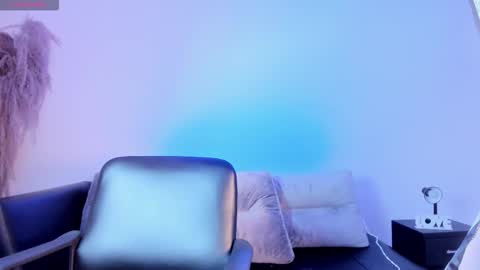 Alice online show from October 2025 08:21:02 PM