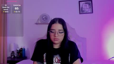 Snapshot of aliice_walker_ chatting on February 2025 03:17:01 PM aliice_walker_ online show from February 2025 03:17:01 PM