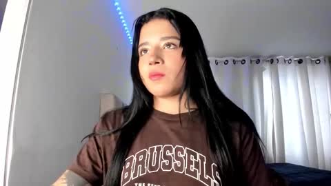 Snapshot of aliice_walker_ chatting on October 2025 08:42:01 PM aliice_walker_ online show from October 2025 08:42:01 PM