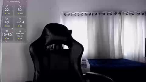 Snapshot of aliice_walker_ chatting on November 2025 07:58:01 PM aliice_walker_ online show from November 2025 07:58:01 PM