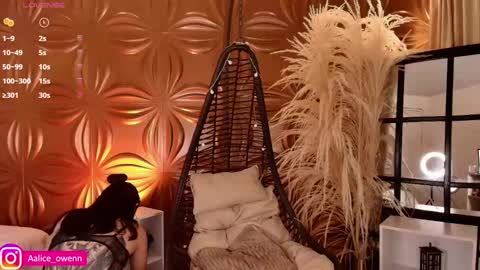 Snapshot of aliiceowen chatting on January 2025 12:10:01 AM Alicie online show from January 2025 12:10:01 AM