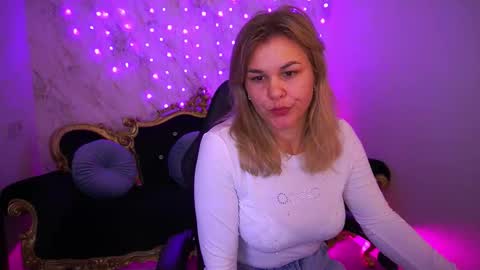 aliiciamoon online show from February 2026 02:55:01 PM